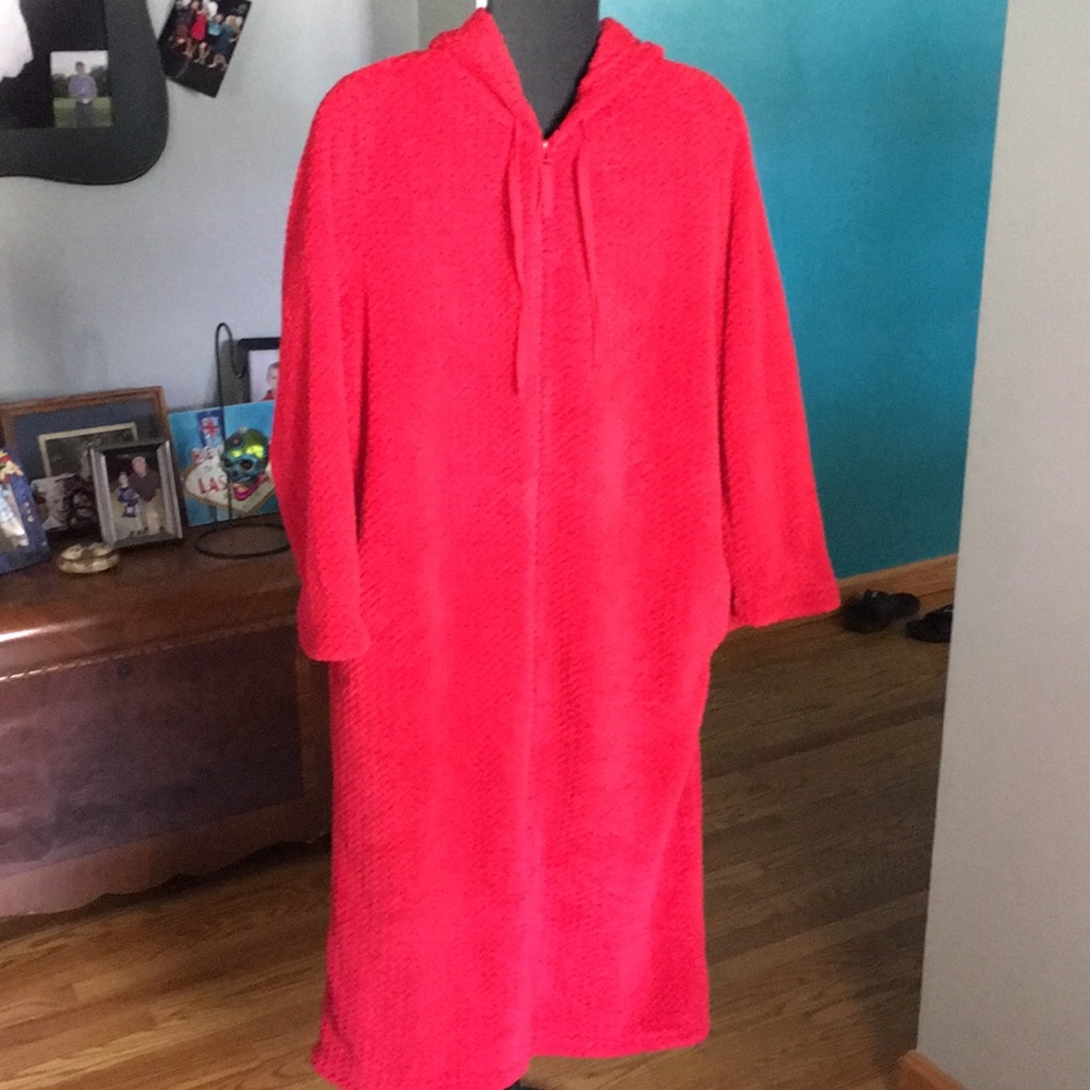 Pink K polyester robe.  Like new